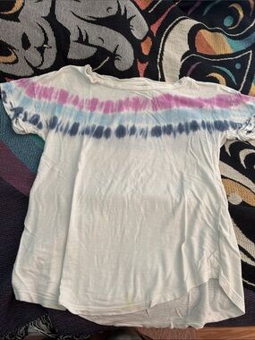 Women’s White Tie-Dye Short Sleeve Top with Pink & Blue Stripes